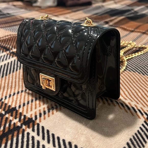 Mini black quilted gold chain purse! - Picture 4 of 6
